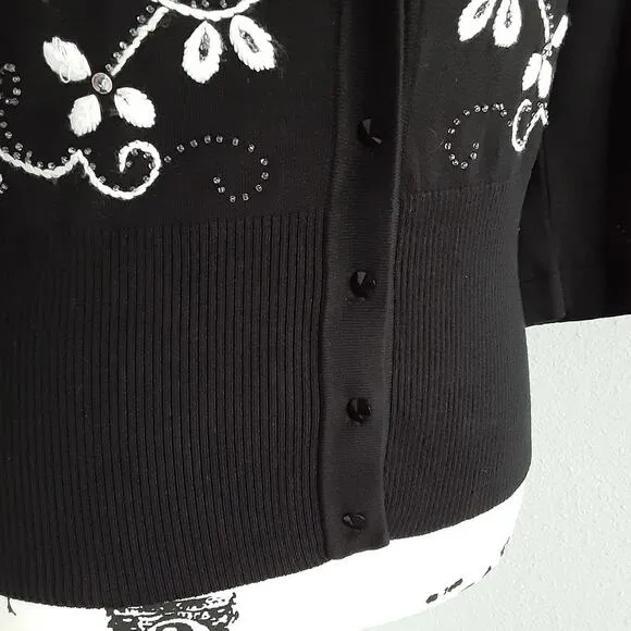 Vintage Silk Blend Cardigan Sweater White Embroidered Floral Womens M Coquette