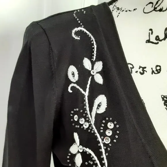 Vintage Silk Blend Cardigan Sweater White Embroidered Floral Womens M Coquette