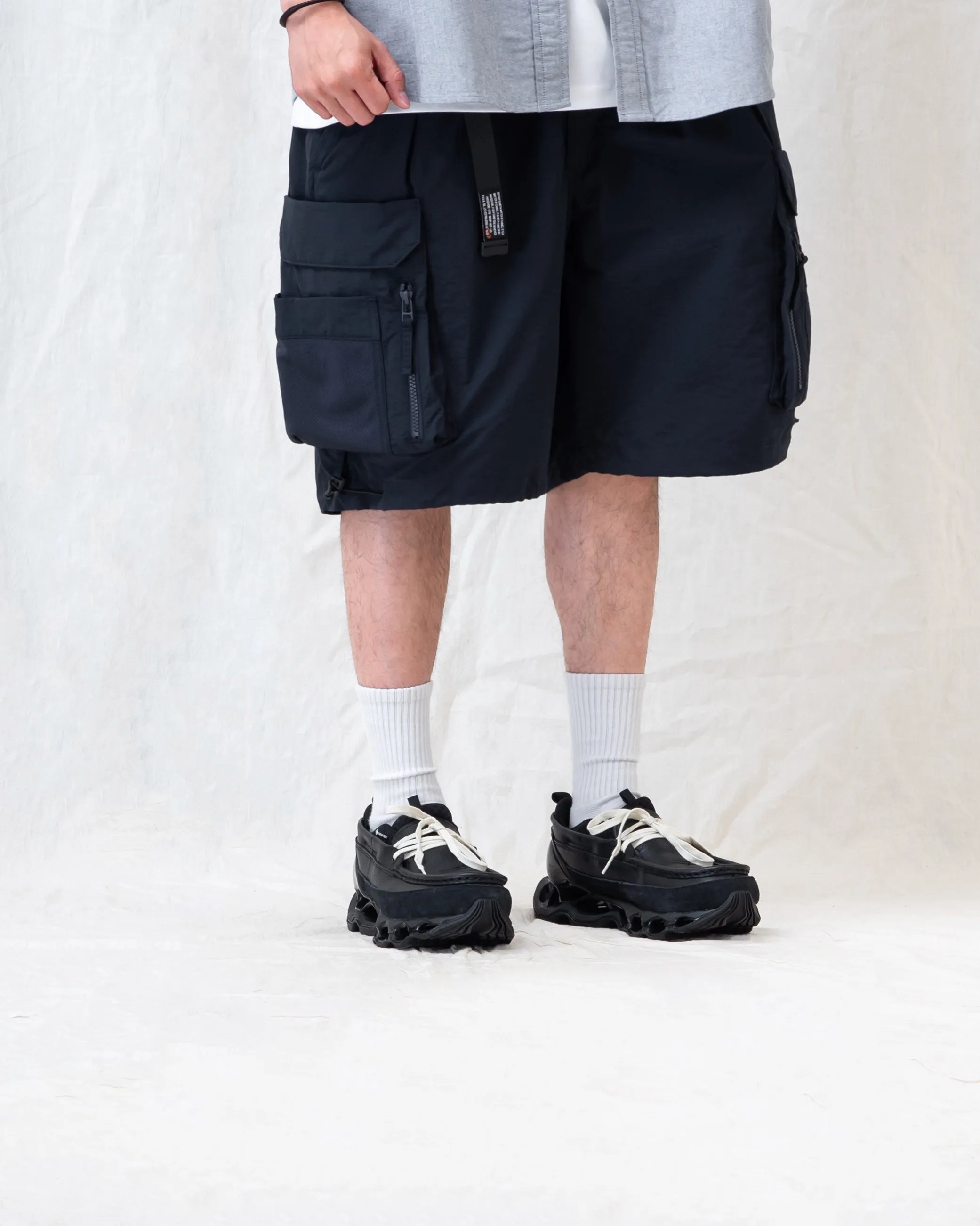 WATER-REPELLENT FUNCTIONAL CARGO SHORTS