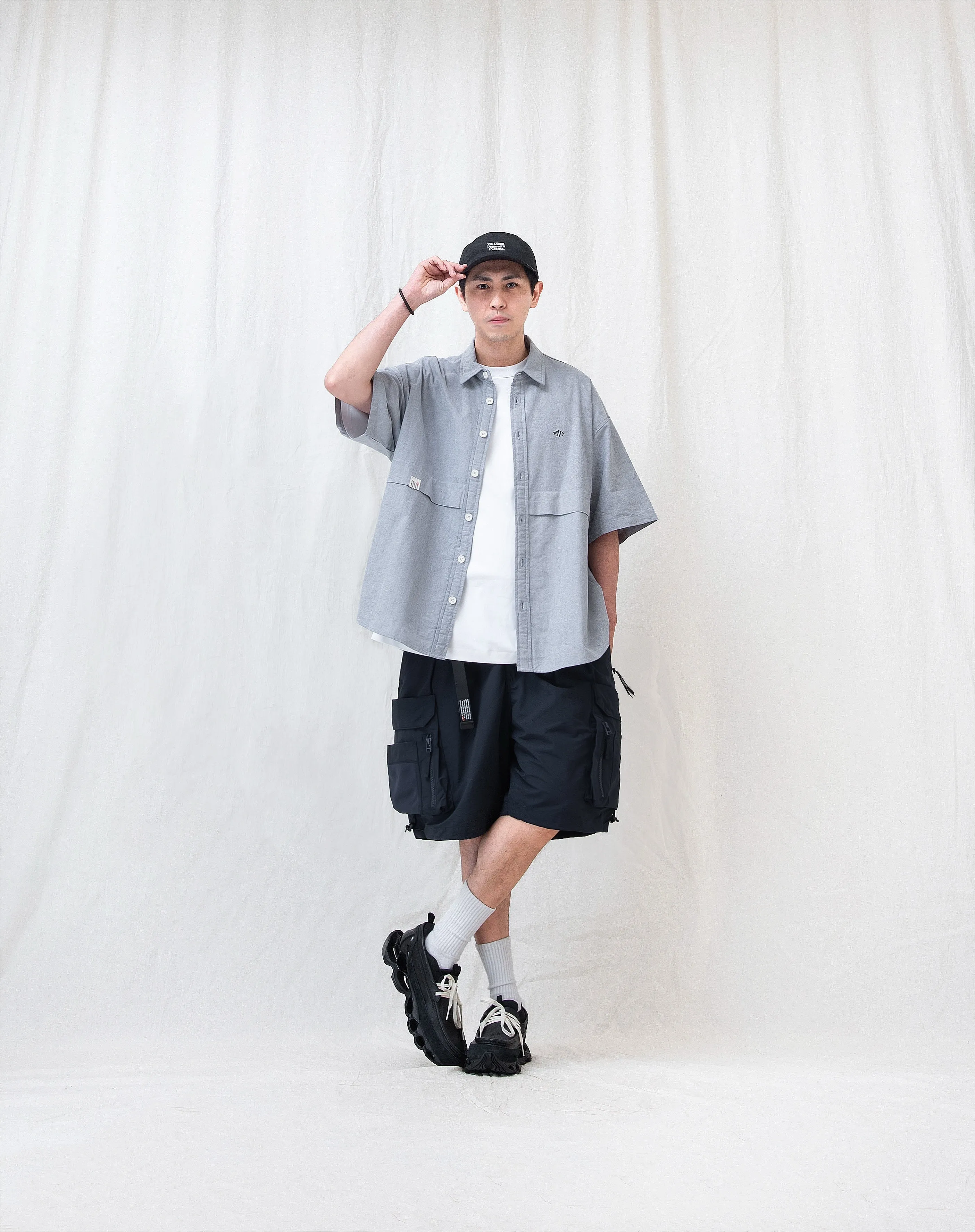 WATER-REPELLENT FUNCTIONAL CARGO SHORTS