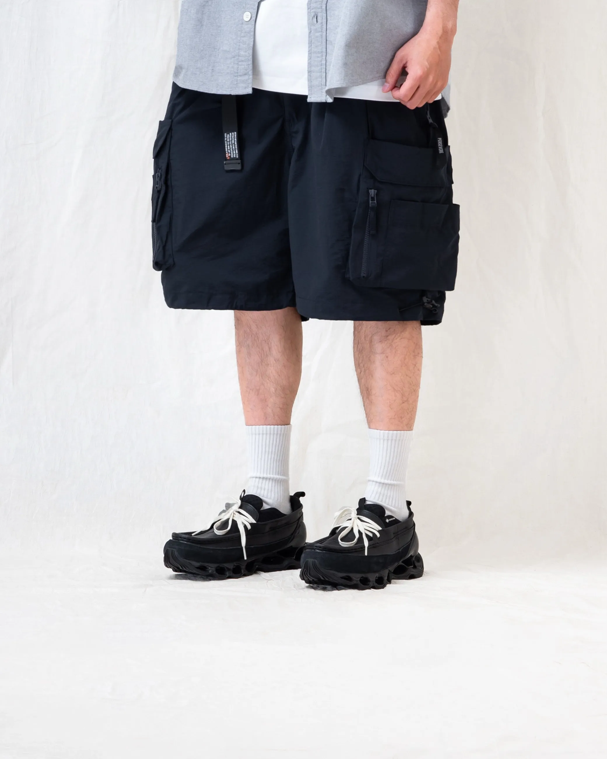 WATER-REPELLENT FUNCTIONAL CARGO SHORTS