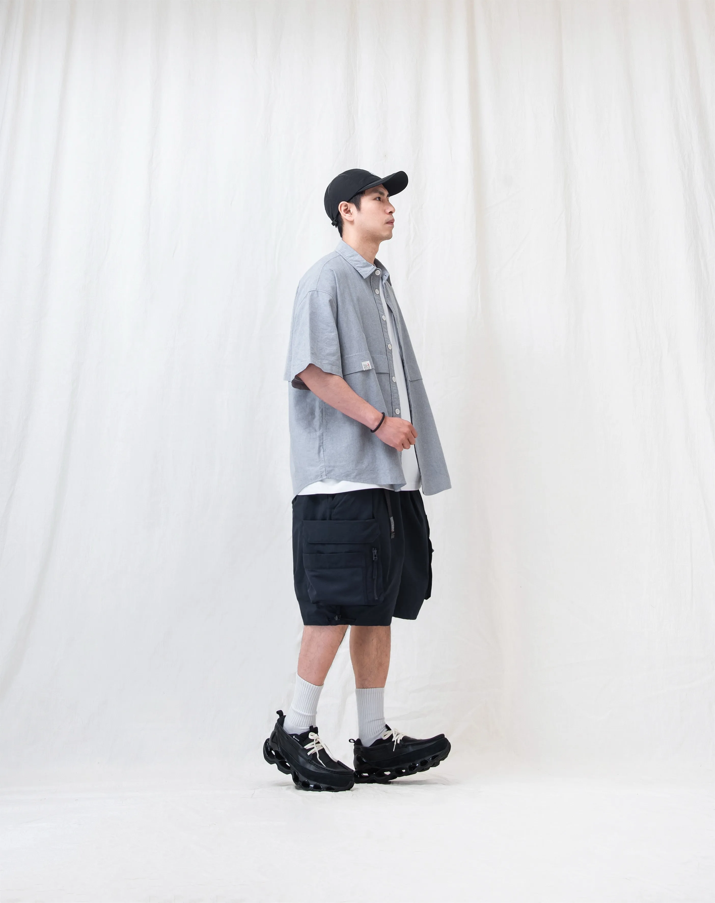WATER-REPELLENT FUNCTIONAL CARGO SHORTS