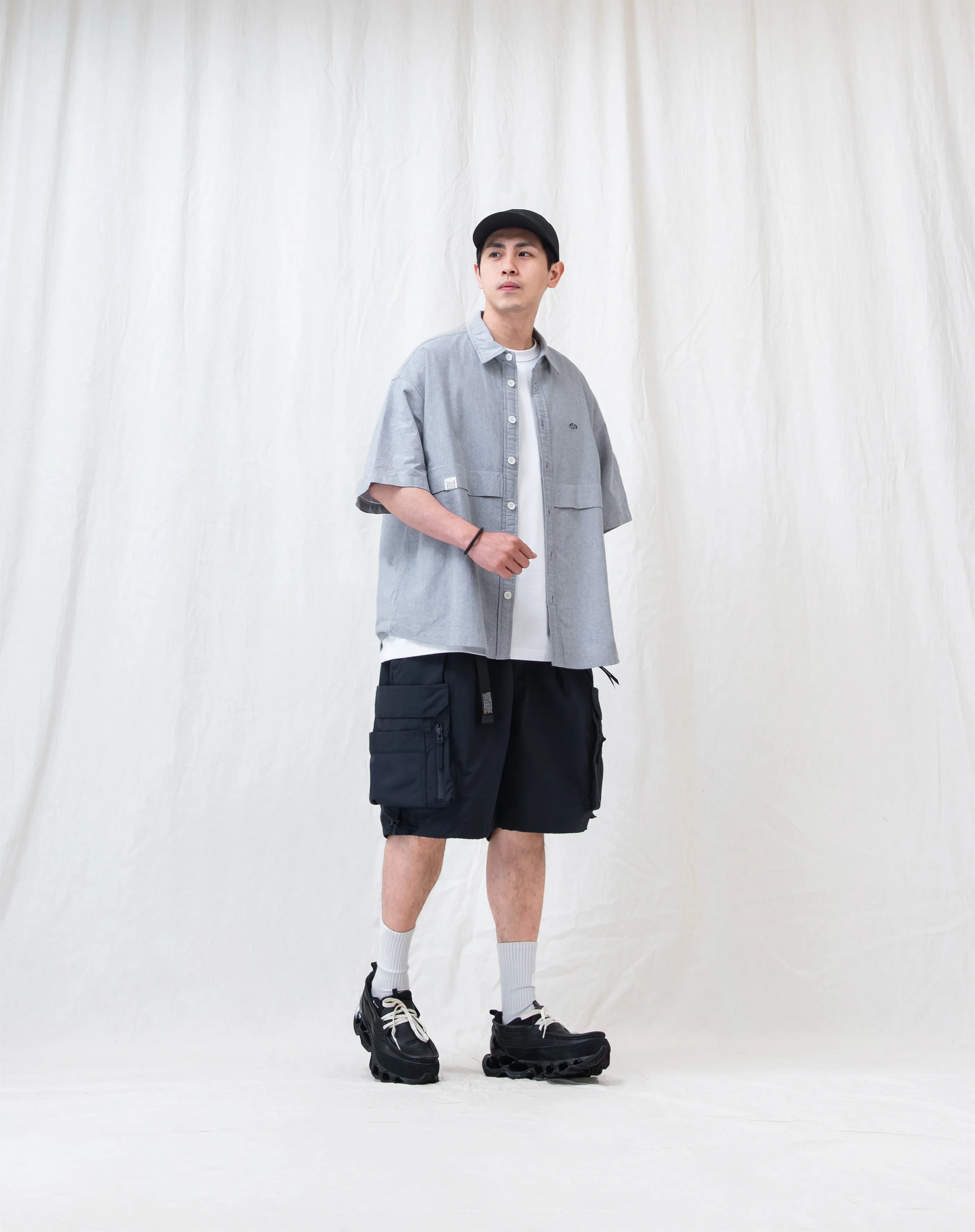 WATER-REPELLENT FUNCTIONAL CARGO SHORTS