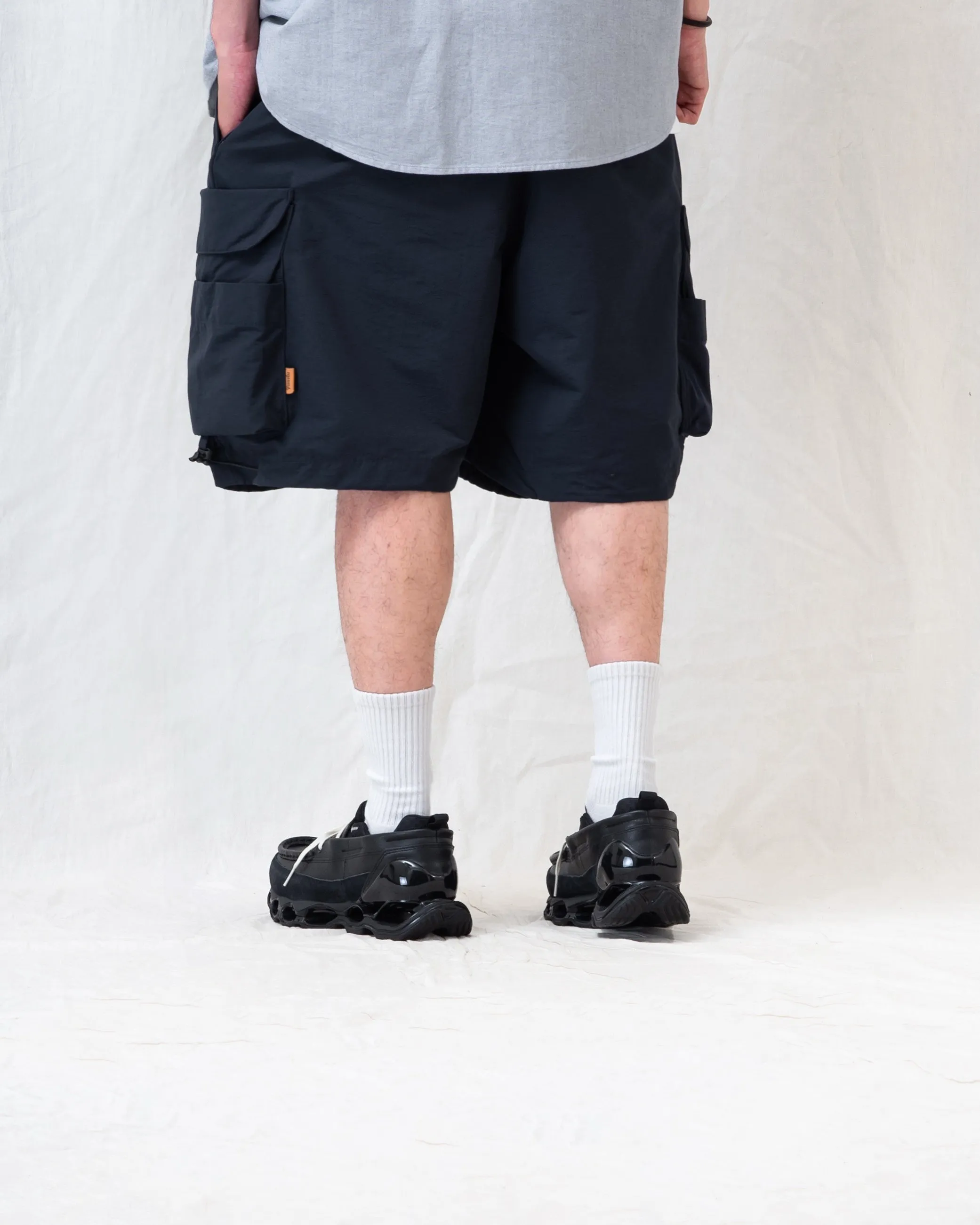 WATER-REPELLENT FUNCTIONAL CARGO SHORTS