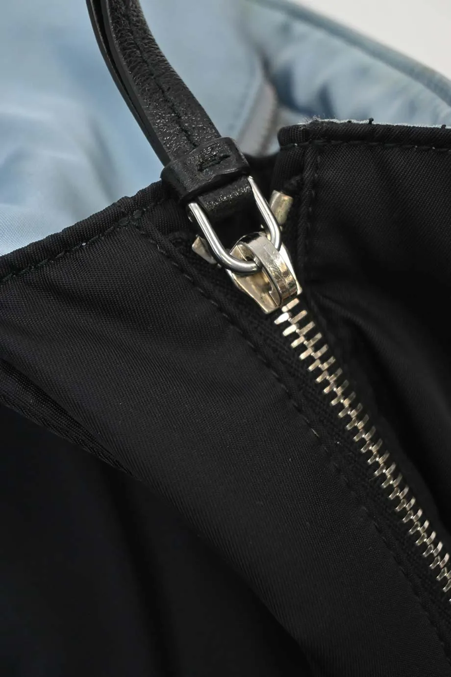 [WB5495] Prada | Cross-Body Bag