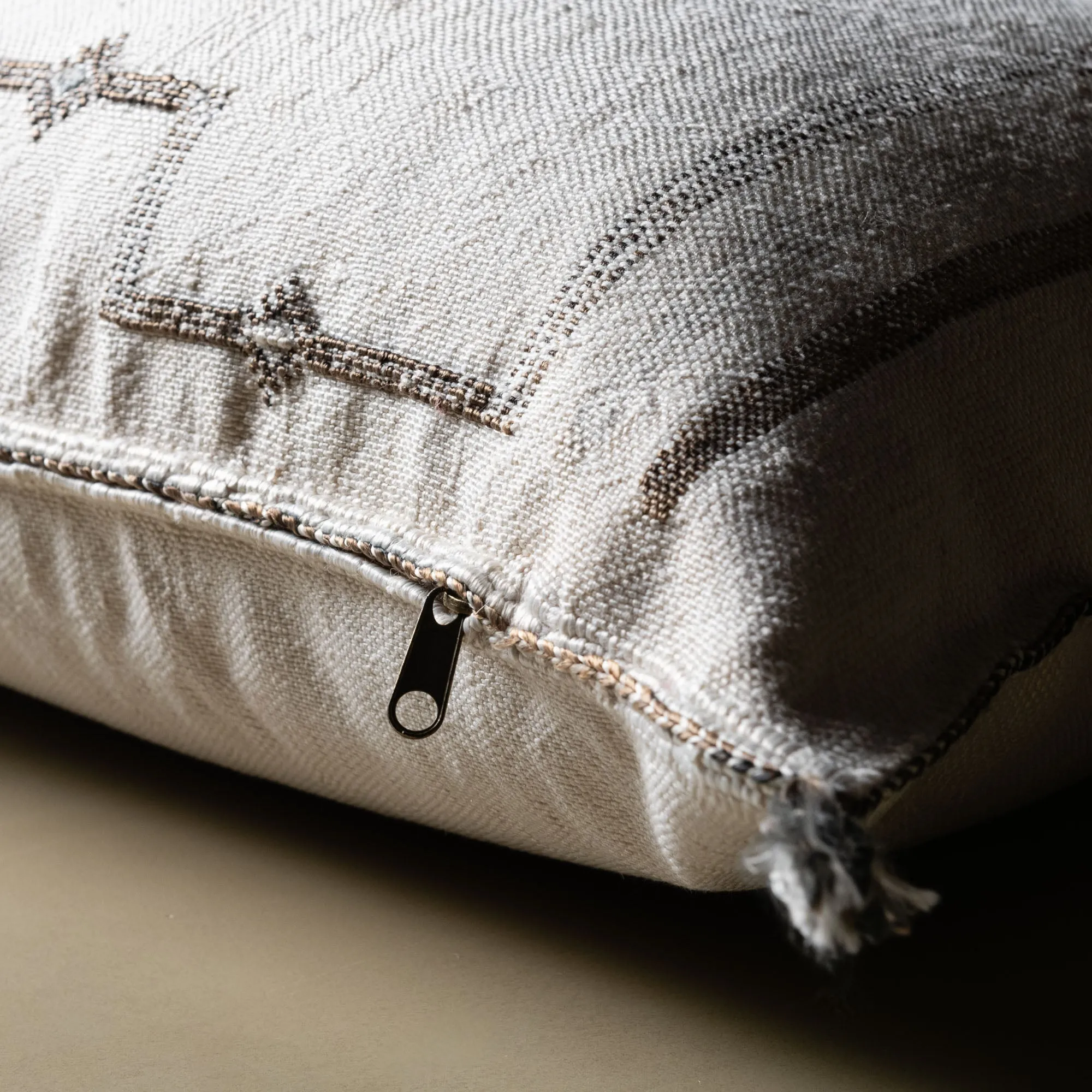 White Cactus silk pillow cover