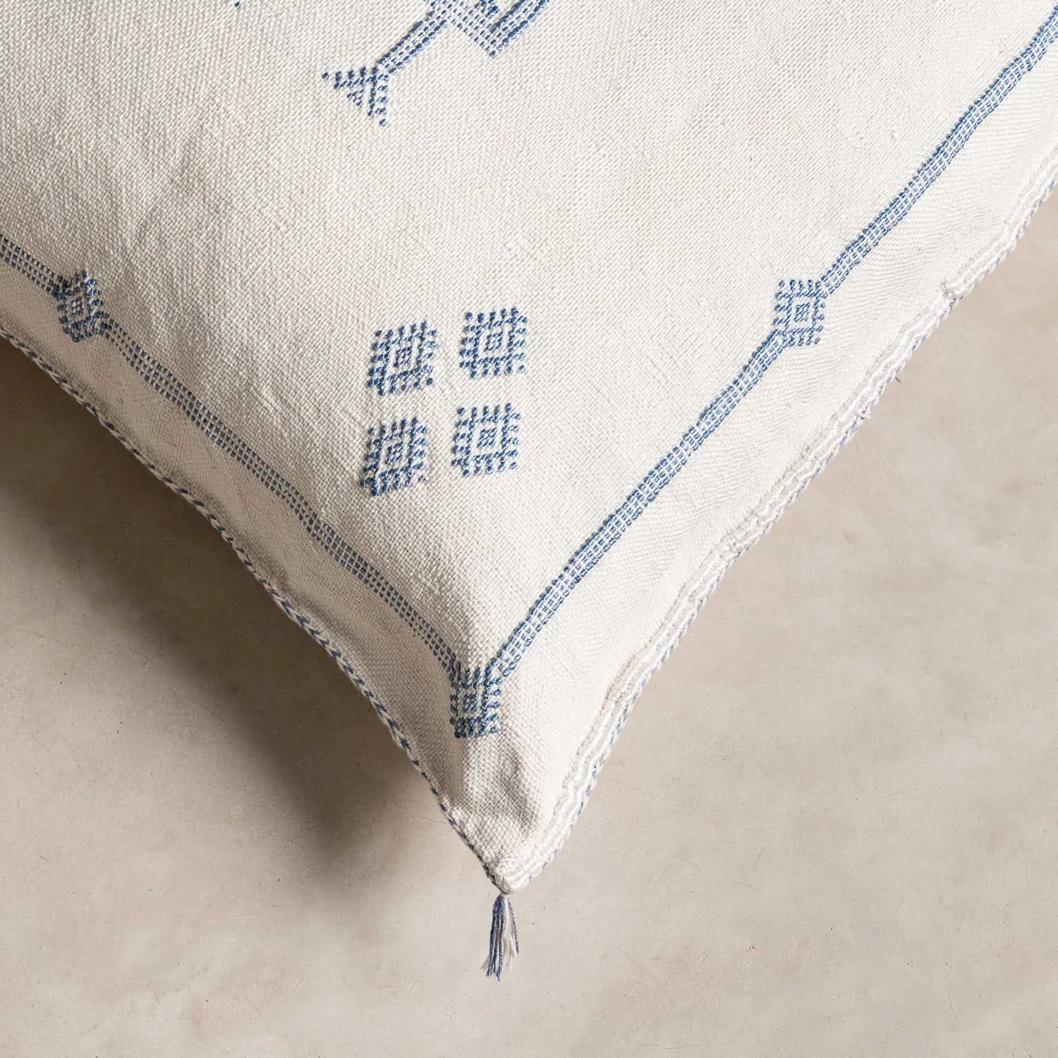 White Cactus silk pillow cover