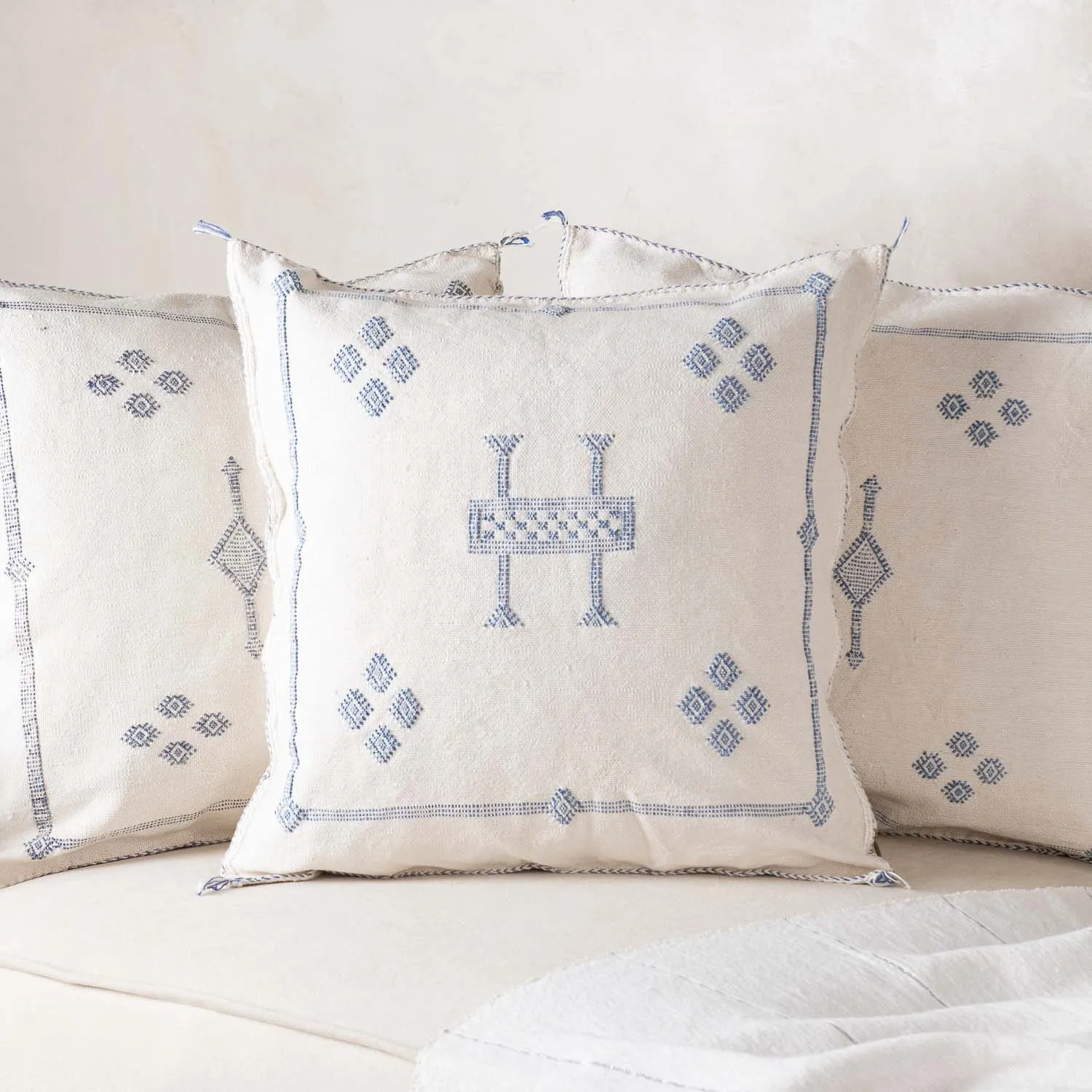 White Cactus silk pillow cover