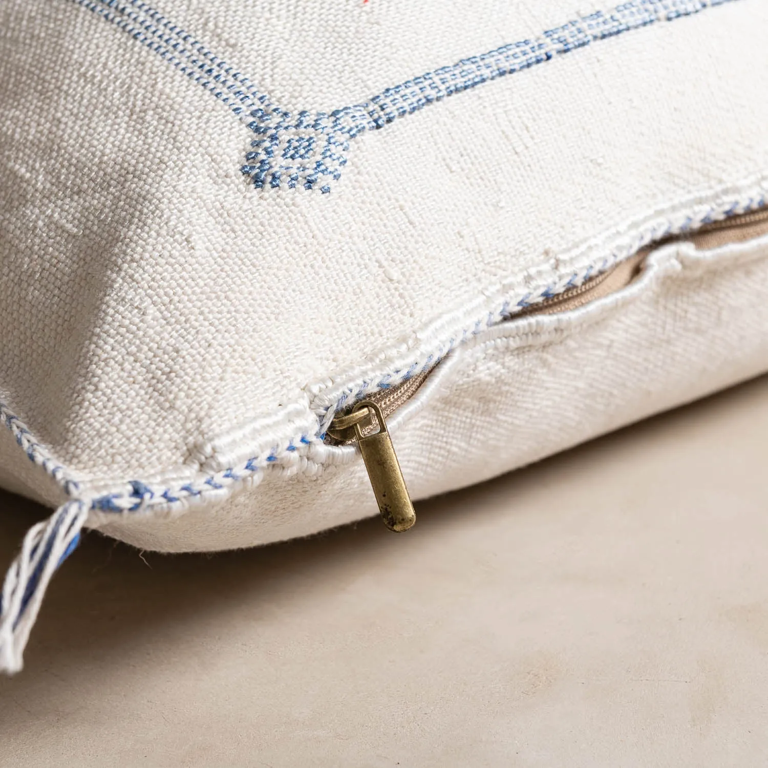 White Cactus silk pillow cover