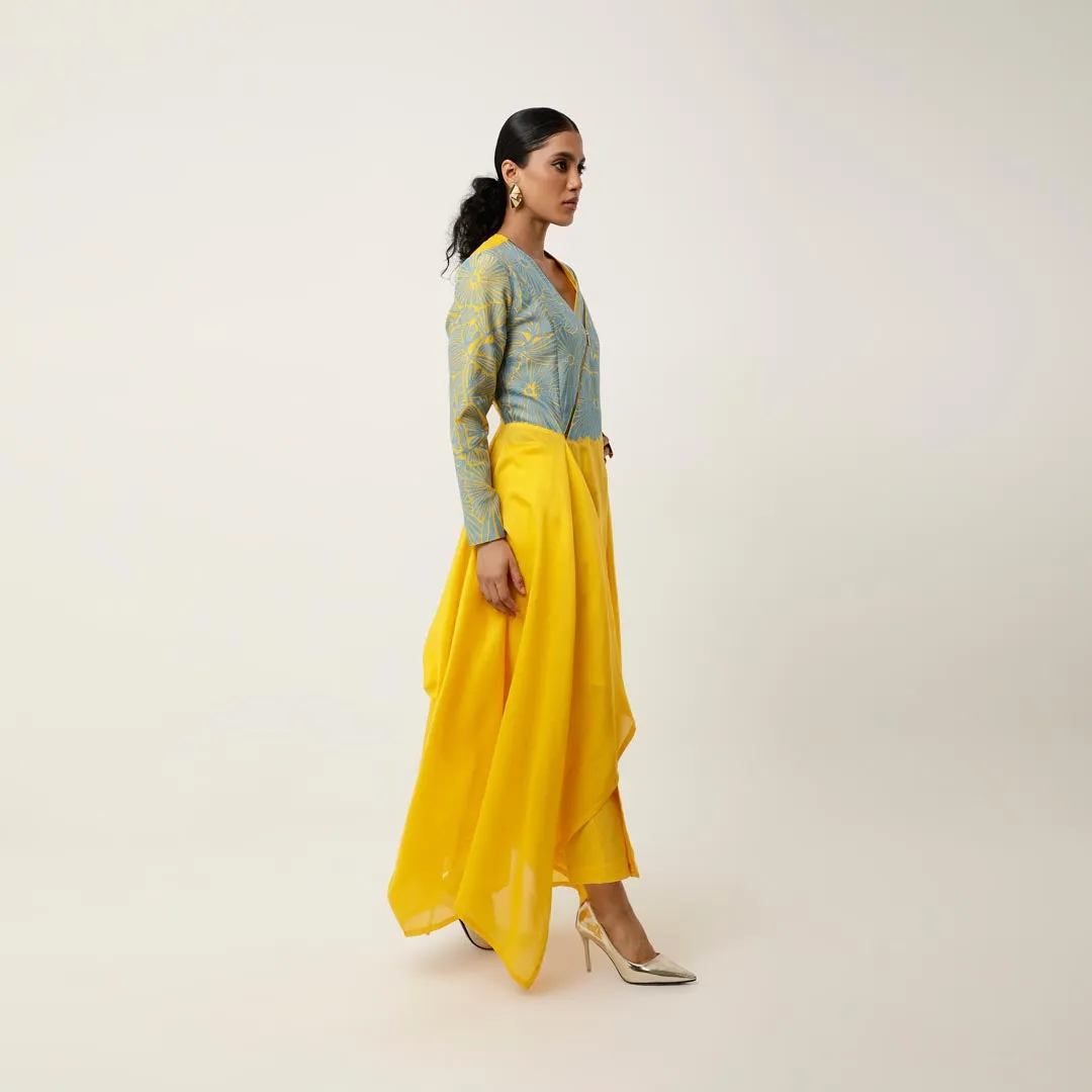 ZIPPERED V NECK CUTWORK ASSYMTRICAL KURTA WITH LINEN PANTS